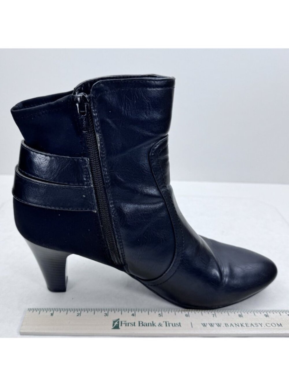 Life Stride Yarnessa Boots Womens Size 9.5M Black Leather Upper Side Zipper - Picture 12 of 12